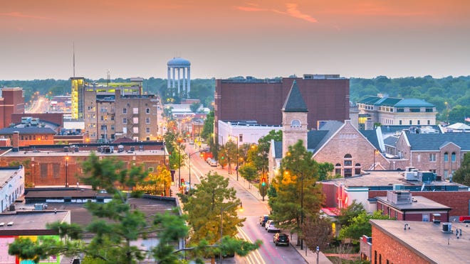 10. Columbia, Missouri • Registered nurses: 19 per 1,000 people (total: 3,410) • Registered nurse, annual median wage: $68,260 • All health care workers: 29.1 per 1,000 people (total: 14,000) • Total population: 180,005 • 65 and older population: 12.3% (total: 125,501) • Confirmed COVID-19 cases as of Dec 1, 2020: 5,911 per 100,000 people (total: 12,073) • Confirmed COVID-19 deaths as of Dec 1, 2020: 17 per 100,000 people (total: 35)