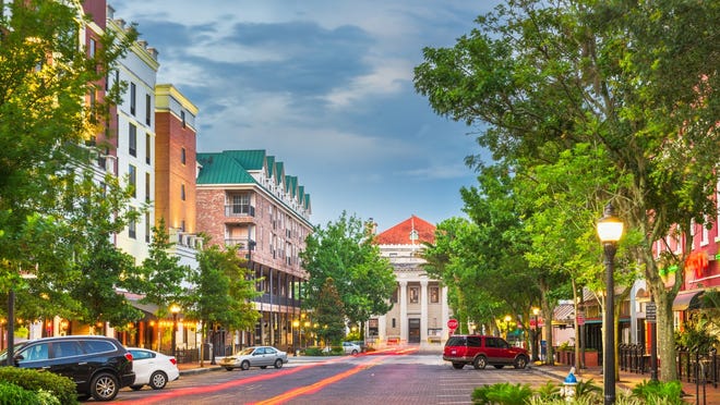 9. Gainesville, Florida • Registered nurses: 19 per 1,000 people (total: 5,590) • Registered nurse, annual median wage: $68,600 • All health care workers: 29.1 per 1,000 people (total: 14,000) • Total population: 288,711 • 65 and older population: 14.4% (total: 125,501) • Confirmed COVID-19 cases as of Dec 1, 2020: 4,708 per 100,000 people (total: 15,099) • Confirmed COVID-19 deaths as of Dec 1, 2020: 42 per 100,000 people (total: 136)