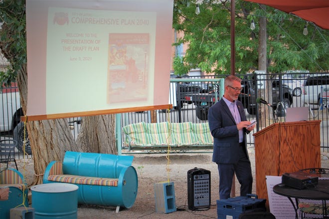 Aztec Mayor Victor Snover speaks about the city's comprehensive plan update during a June 3 public meeting outside the 550 Brewing Taproom. The plan was approved June 22 by the Aztec City Commission.