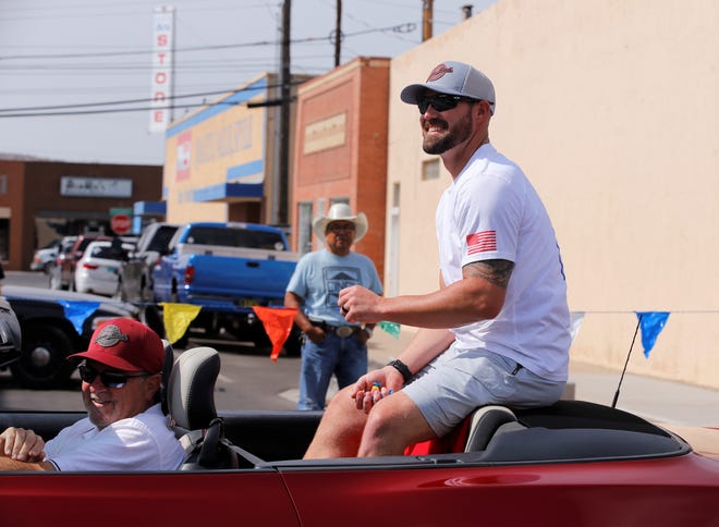 Retired Major League Player Mike Dunn was grand marshal of the 2021 Connie Mack World Series parade on July 22 in downtown Farmington. Dunn will be the only person inducted this year into the Connie Mack World Series Hall of Fame.